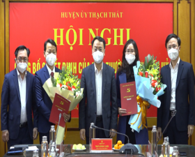 Thạch Thất công bố Quyết định điều động, bổ nhiệm Phó trưởng Ban Tổ chức và Phó Chánh Văn phòng Huyện ủy