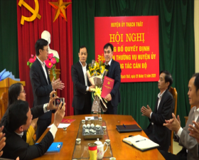 Hội nghị công bố Quyết định của Ban Thường vụ Huyện ủy về công tác cán bộ
