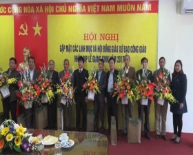 Lãnh đạo huyện Thạch Thất gặp mặt các Linh mục nhân dịp lễ Noel 2017