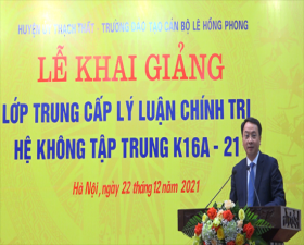 Thạch Thất khai giảng lớp Trung cấp lý luận chính trị- hệ không tập trung