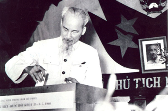 Kỷ niệm 131 năm Ngày sinh Chủ tịch Hồ Chí Minh (19/5/1890-19/5/2021): Bác Hồ với cuộc bầu cử Quốc hội và HĐND các cấp