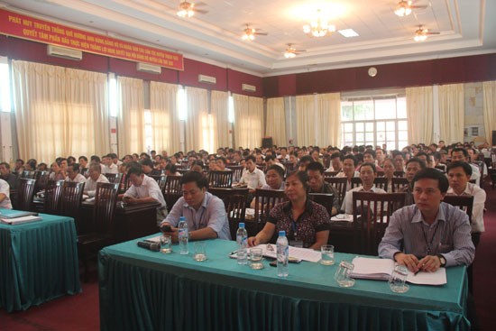 Hội nghị triển khai công tác rà soát hộ nghèo, hộ cận nghèo năm 2012 