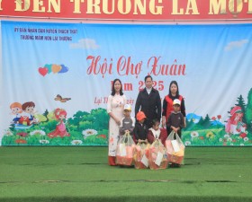 Trường Mầm non Lại Thượng tổ chức Hội chợ xuân năm 2025