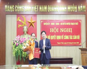 Thạch Thất: Công bố Quyết định bổ nhiệm Phó Trưởng Phòng Tài chính - Kế hoạch huyện