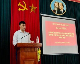 Huyện ủy Thạch Thất khai giảng lớp bồi dưỡng lý luận chính trị cho đảng viên mới khóa II/2023