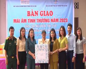 Hội LHPN Hà Nội bàn giao “Mái ấm tình thương” tại huyện Thạch Thất