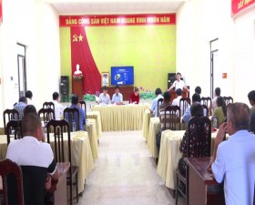 Đồng chí Phó Bí thư Thường trực Huyện ủy Nguyễn Minh Hồng dự sinh hoạt tại Chi bộ 3, thôn Đầm Bối, xã Yên Trung