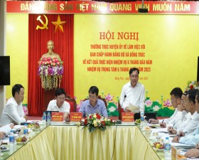 Thường trực Huyện ủy làm việc với Đảng ủy xã Đồng Trúc