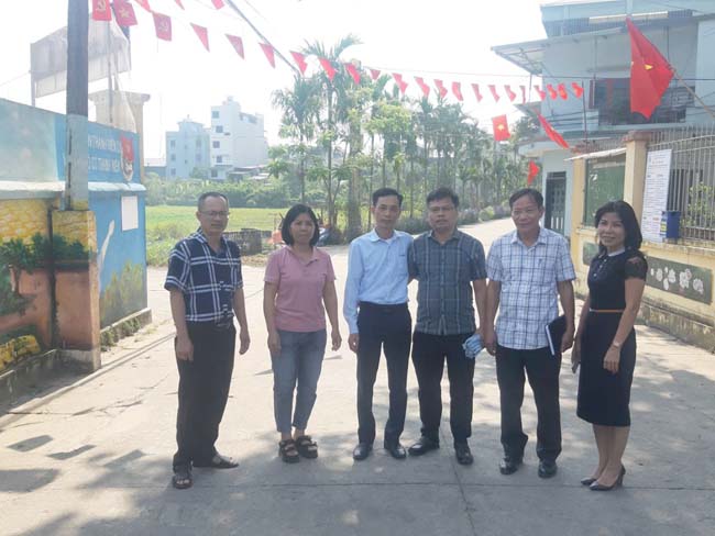 THẠCH THẤT: KIỂM TRA, CHẤM ĐIỂM CÁC THÔN, TỔ DÂN PHỐ TIÊU BIỂU THỰC HIỆN CUỘC THI “GIUWX GÌN THÔN, TỔ DÂN PHỐ SÁNG, XANH, SẠCH ĐẸP, AN TOÀN” QUÝ III NĂM 2024