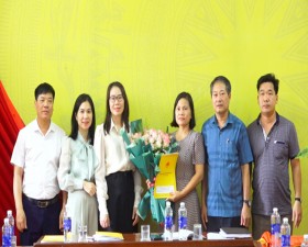 Hội nghị công bố Quyết định tách trường Tiểu học Phùng Xá