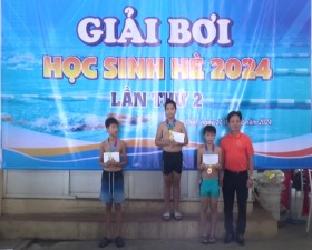 Trên 110 học sinh trường THCS Thạch Thất tham gia giải bơi hè năm 2024