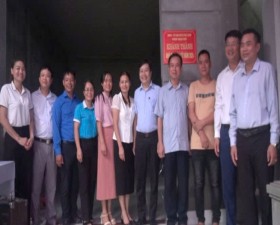 Khánh thành nhà "Đại đoàn kết" cho hộ cận nghèo khó khăn về nhà ở tại xã Phú Kim