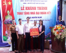  Khánh thành, bàn giao nhà Đại đoàn kết tại xã Dị Nậu