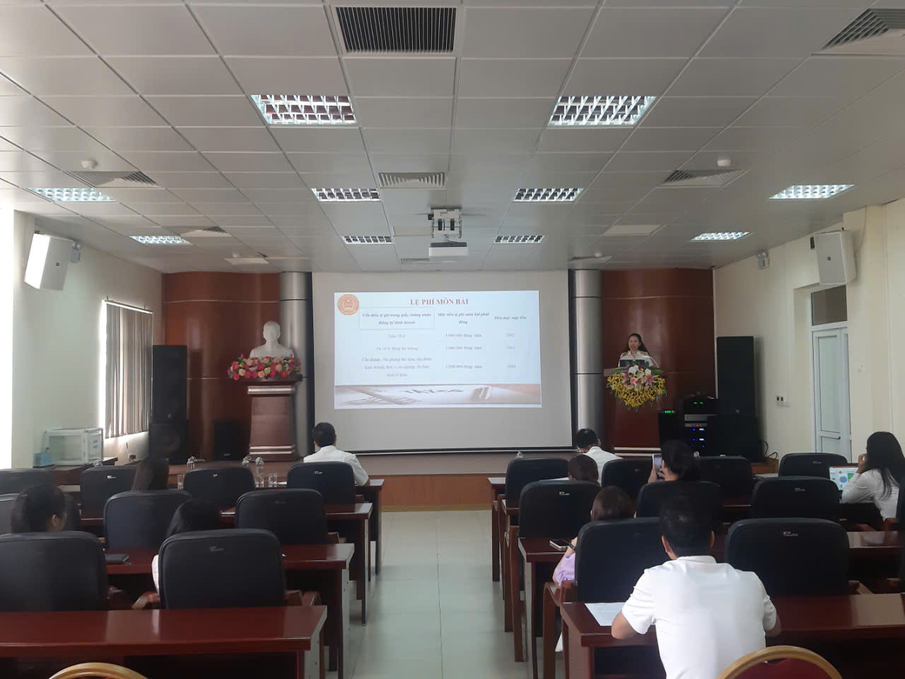 Chi cục Thuế khu vực Thạch Thất- Quốc Oai: tuyên truyền kê khai, nộp thuế cho 40 doanh nghiệp mới thành lập tháng 9/2024