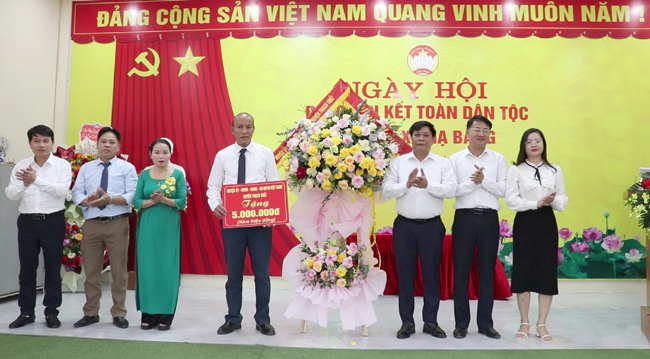 Tưng bừng Ngày hội Đại đoàn kết toàn dân tộc tại Thôn 5- xã Hạ Bằng