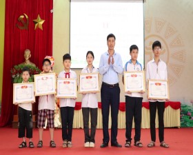 Xã Tân Xã: Tuyên dương 48 học sinh tiêu biểu xuất sắc