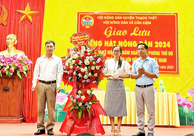 Hội Nông dân xã Cần Kiệm: Gặp mặt kỷ niệm 94 năm ngày thành lập Hội Nông dân Việt Nam