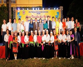 Rực rỡ đêm giao lưu văn nghệ tại xã Yên Bình