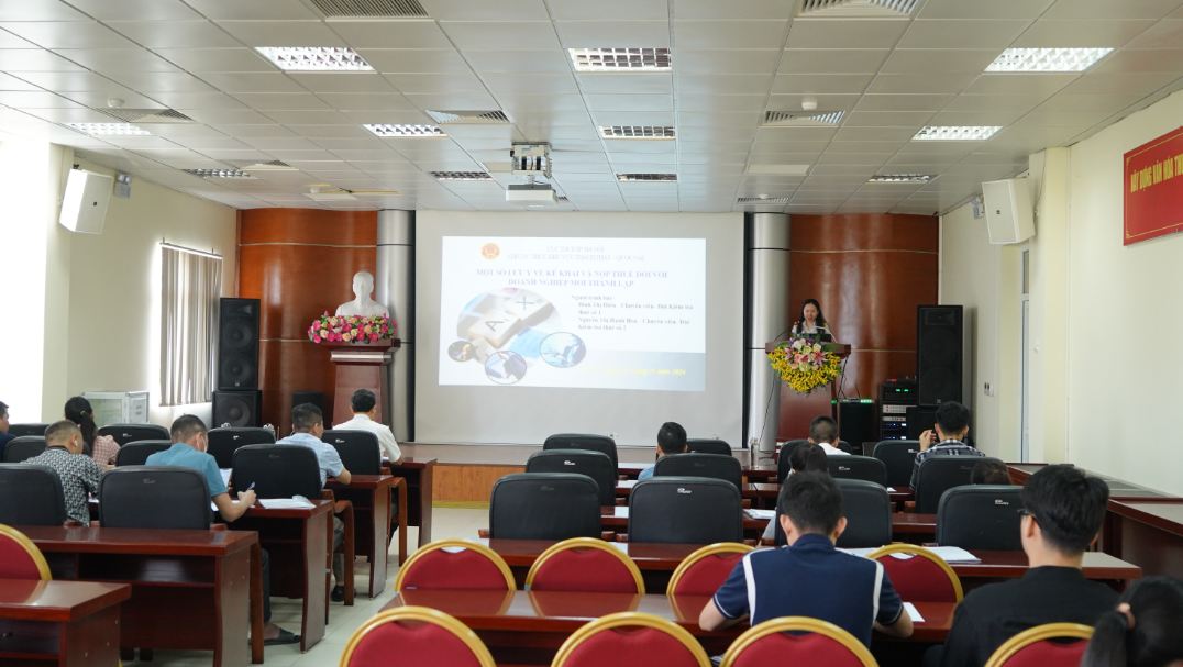 Tuyên truyền kê khai, nộp thuế cho 55 doanh nghiệp mới thành lập trên địa bàn huyện Thạch Thất- Quốc Oai