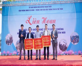 Liên hoan hát múa biểu diễn Nghệ thuật cồng chiêng và Hội thi các môn thể thao dân tộc 3 xã miền núi