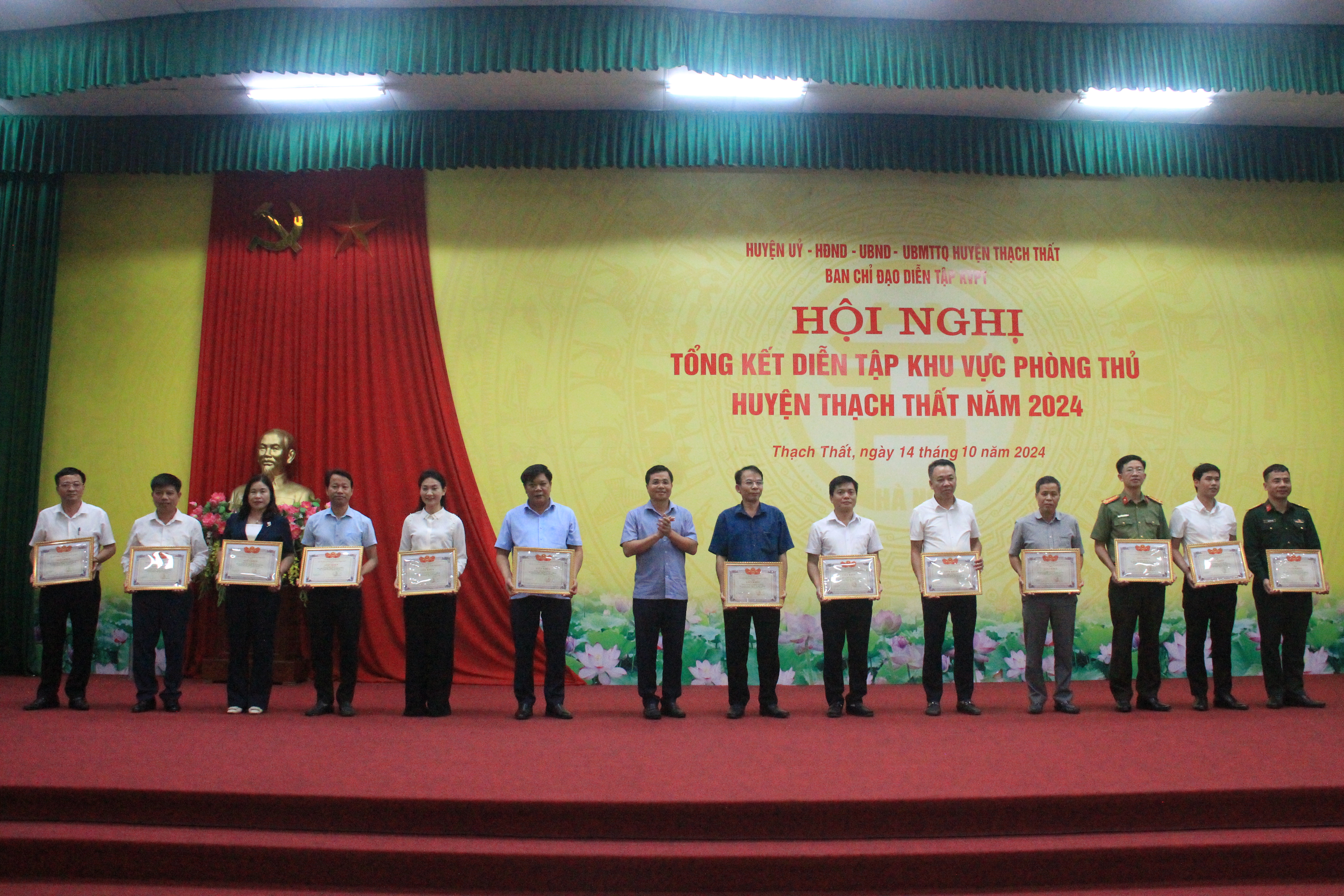 Tổng kết diễn tập khu vực phòng thủ huyện Thạch Thất năm 2024