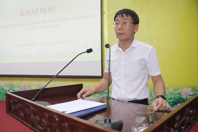 Khai giảng lớp bồi dưỡng lý luận chính trị dành cho đảng viên mới khóa IV