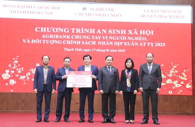 Thạch Thất: Mang Tết ấm đến gia đình khó khăn, gia đình chính sách