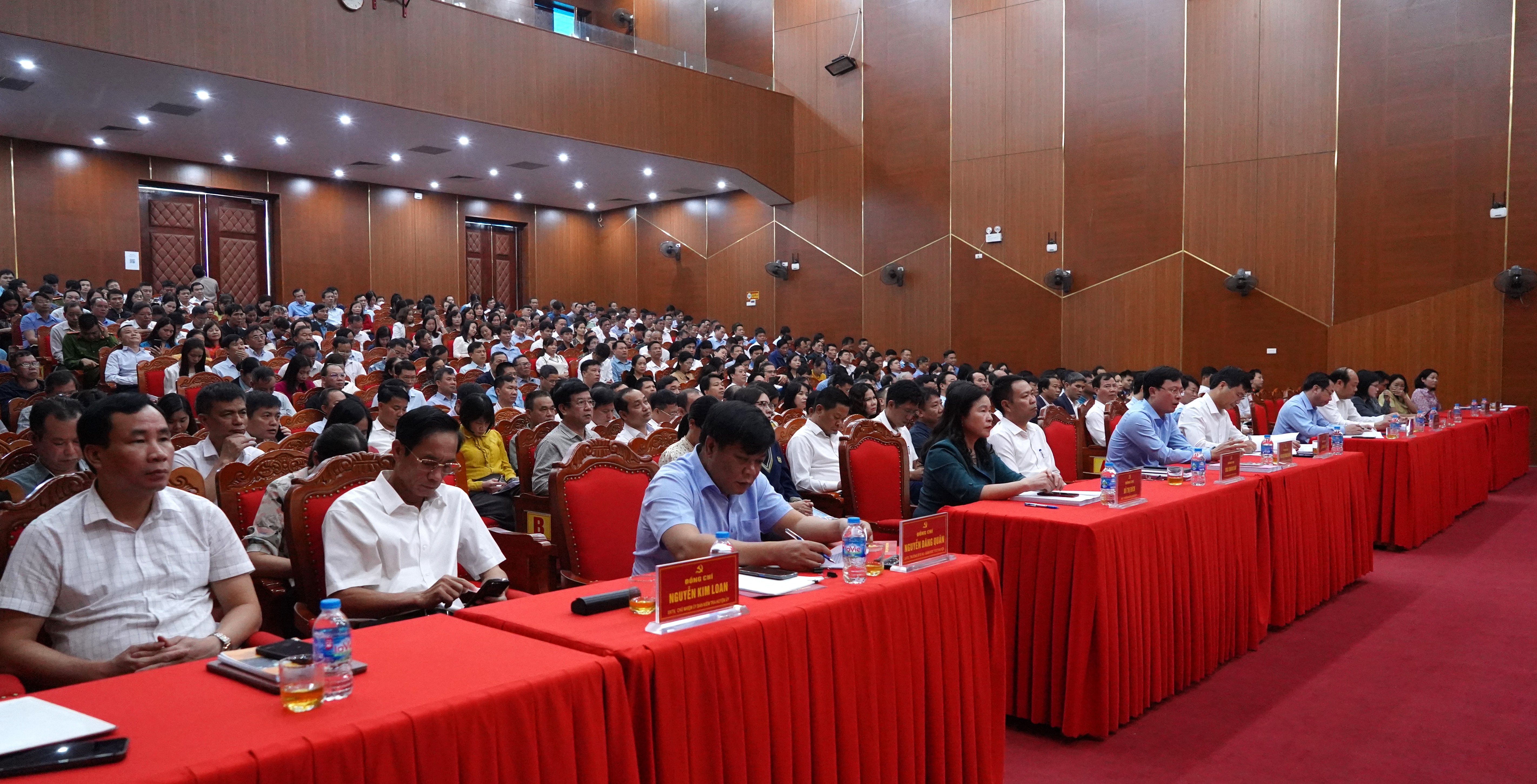 Huyện Thạch Thất- Hơn 500 đại biểu được tập huấn công tác tổ chức Đại hội Đảng các cấp nhiệm kỳ 2025-2030