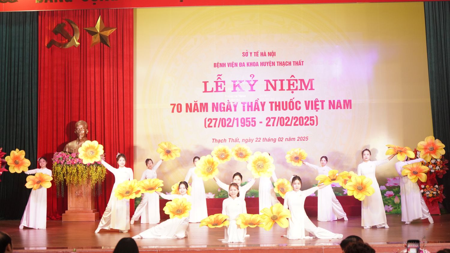 Bệnh viện đa khoa huyện Thạch Thất: 60 năm làm theo lời Bác “bảo vệ sự sống” cho nhân dân 