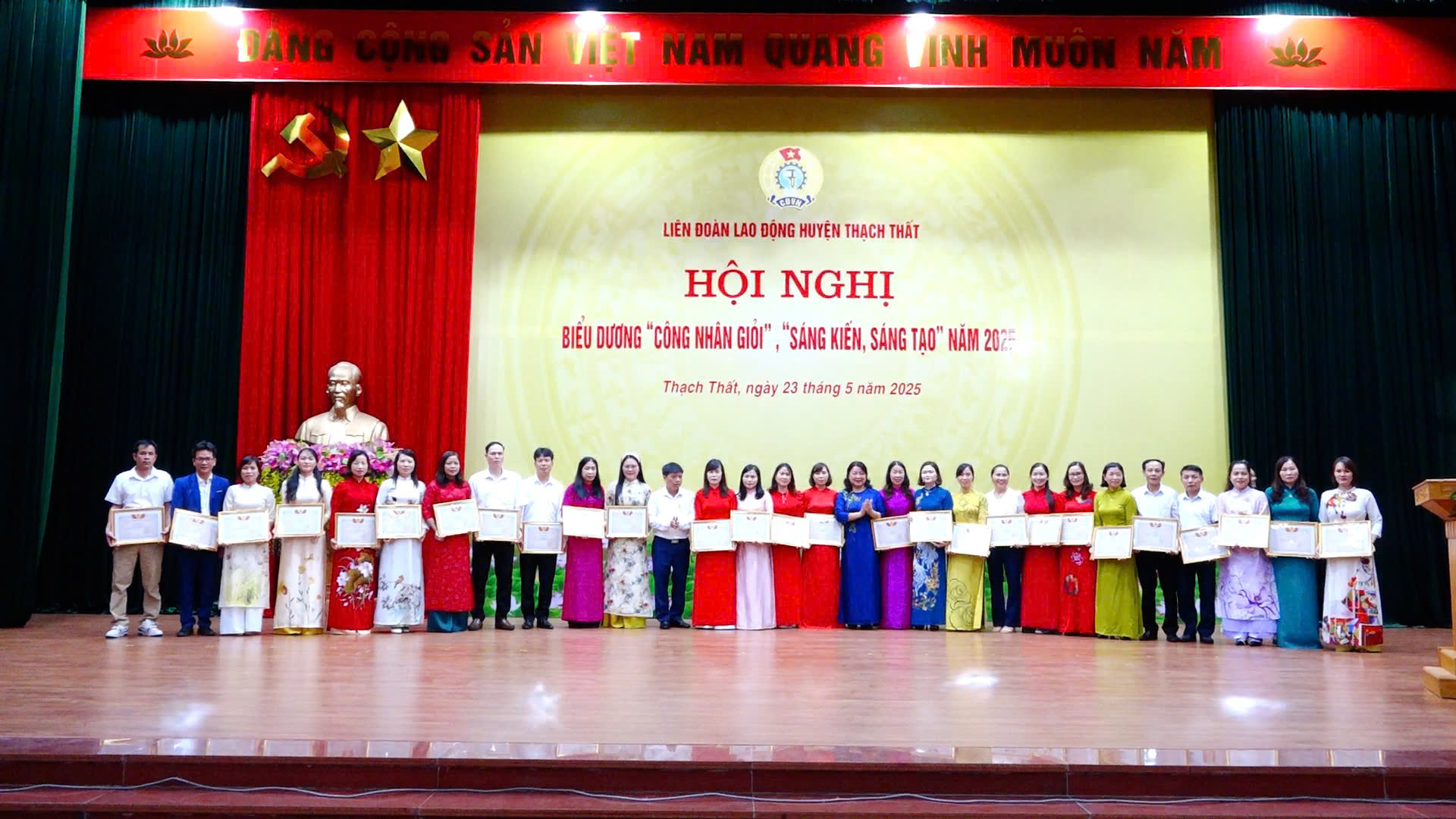 LĐLĐ huyện Thạch Thất tổ chức Hội nghị biểu dương “Công nhân giỏi”, “Sáng kiến, sáng tạo” năm 2025