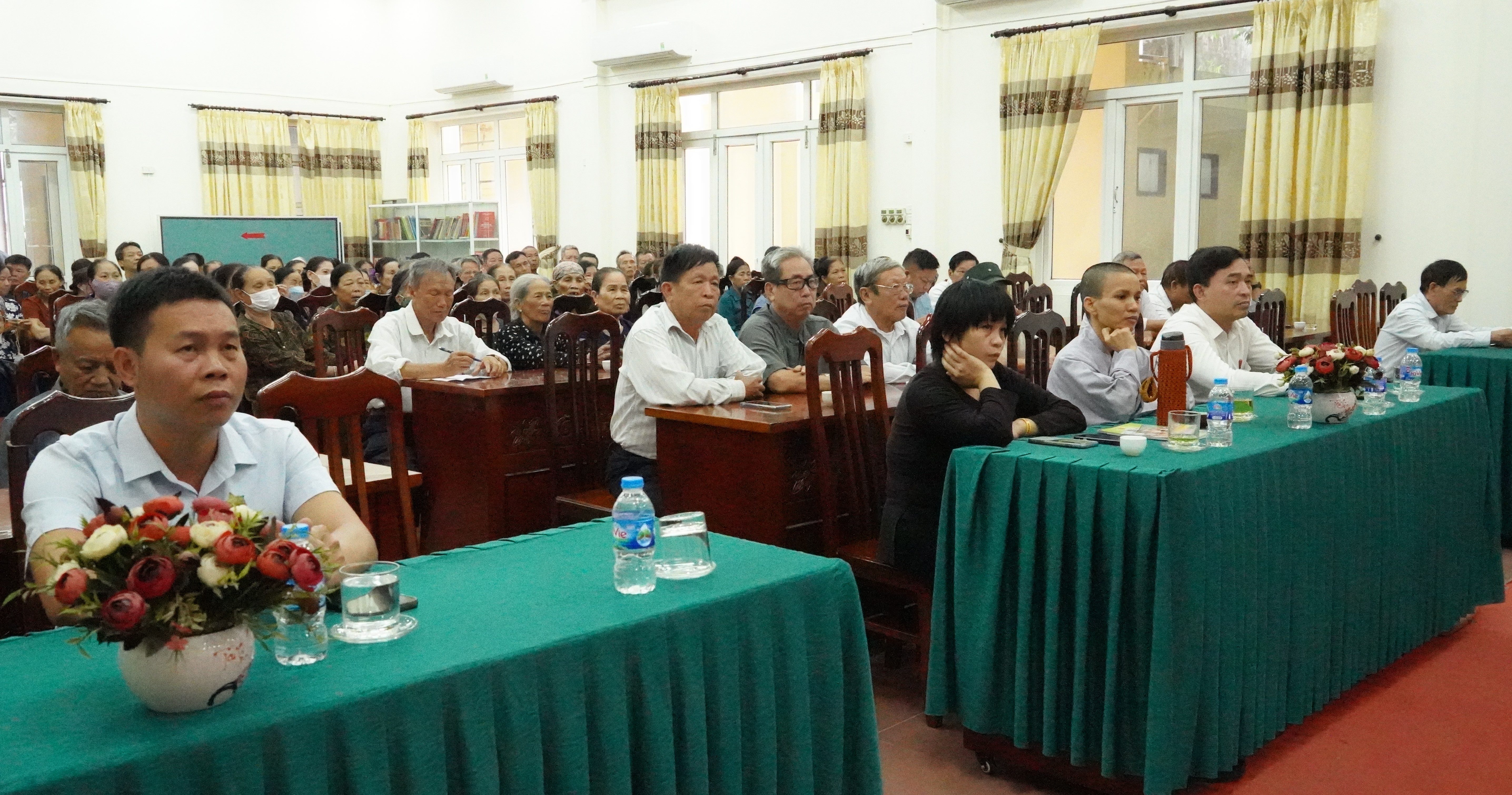 Lại Thượng tuyên truyền thực hiện 4 cần, 3 giảm, 6 không trong tang văn minh