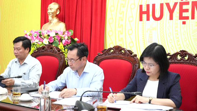 Chủ tịch UBND huyện Thạch Thất đối thoại với tổ chức, cá nhân trong công tác giải quyết thủ tục hành chính năm 2024