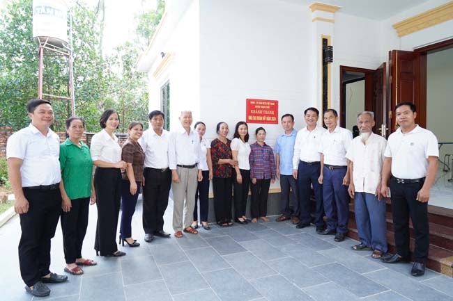 Khánh thành, bàn giao 6 nhà Đại đoàn kết tại xã Cần Kiệm