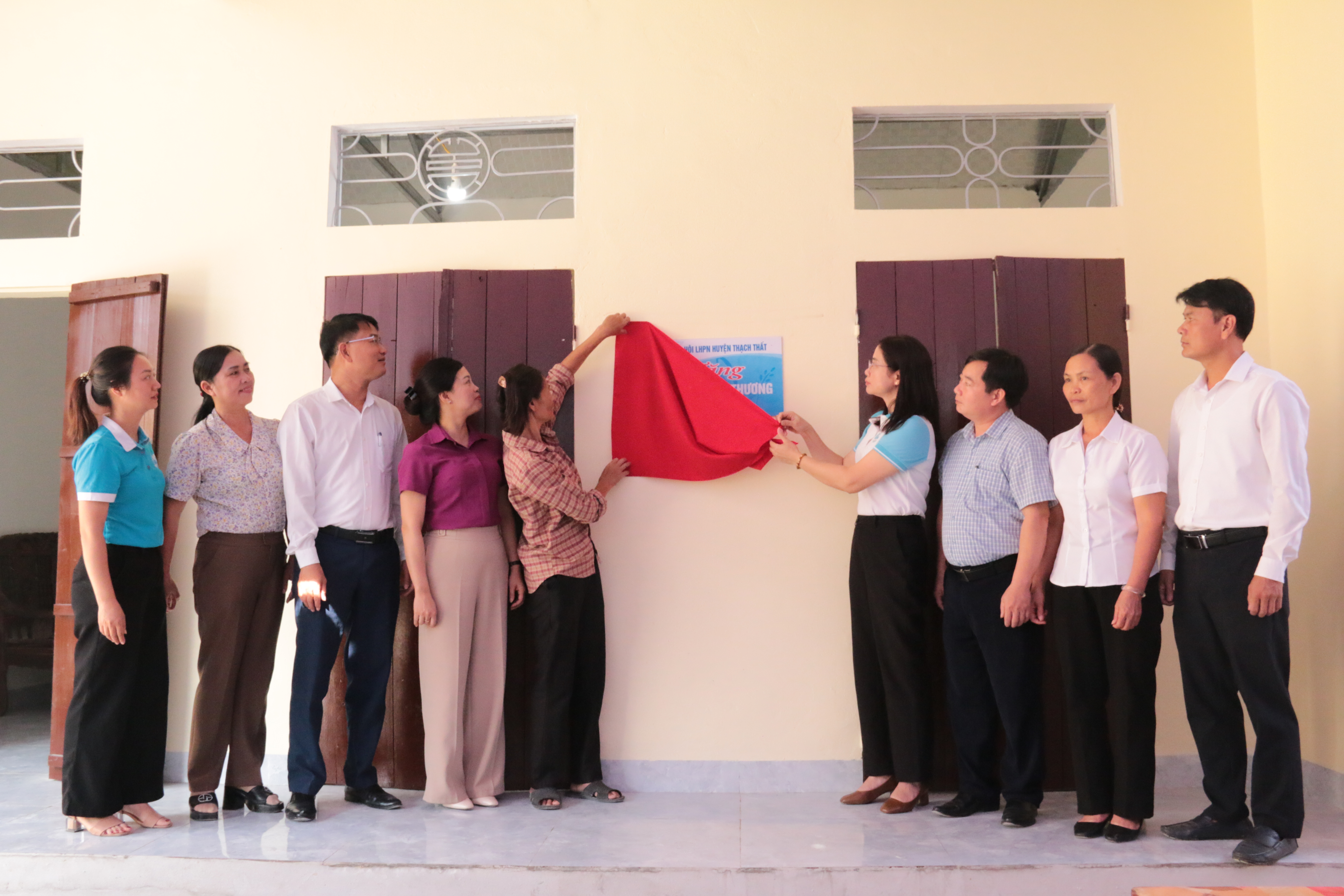 Trao tặng mái ấm tình thương cho hội viên phụ nữ khó khăn tại Dị Nậu, Đồng Trúc