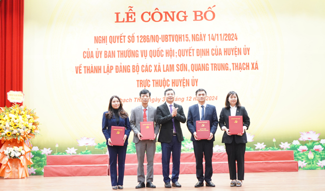 Thạch Thất: Công bố quyết định thành lập Đảng bộ các xã Lam Sơn, Quang Trung, Thạch Xá